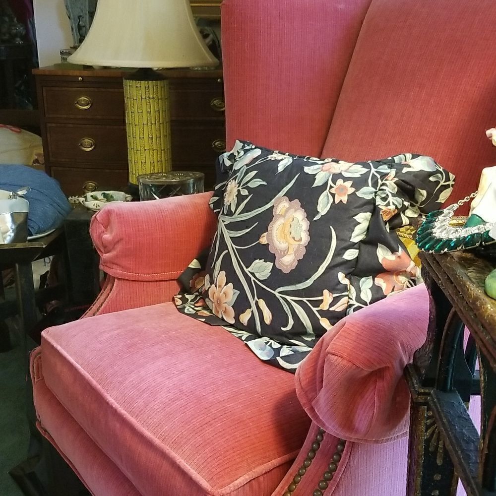 BEAUTIFUL RUFFLED BLACK AND COLORED FLOWERS PILLOW!!!